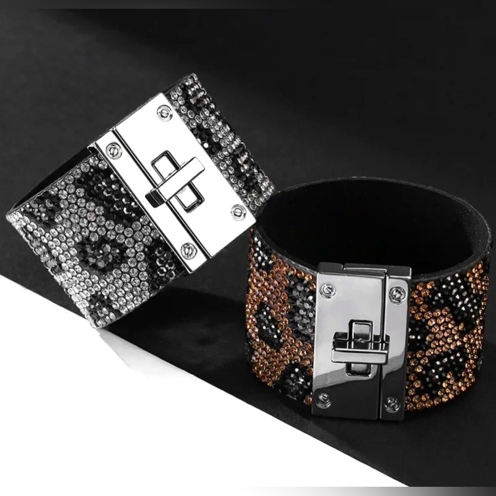 Gold & Black Crystal Rhinestone Leopard Print Cuff Bracelet W/ Toggle Closure